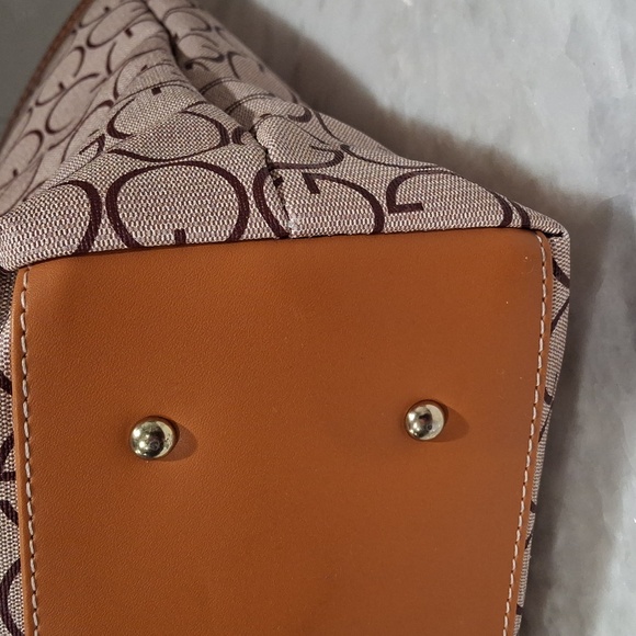 Tote - Picture 6 of 15